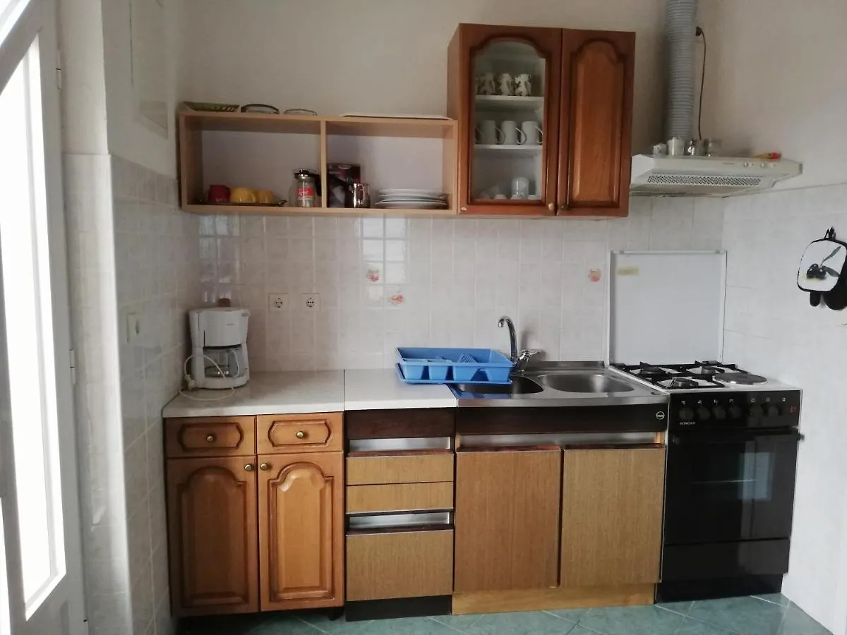 Apartments With A Parking Space Rab - 20818 Banjol
